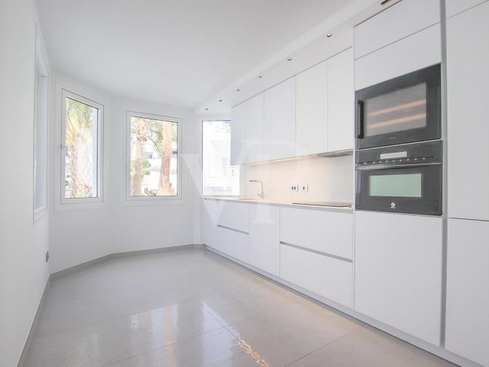 Image No.3-3 Bed Townhouse for sale