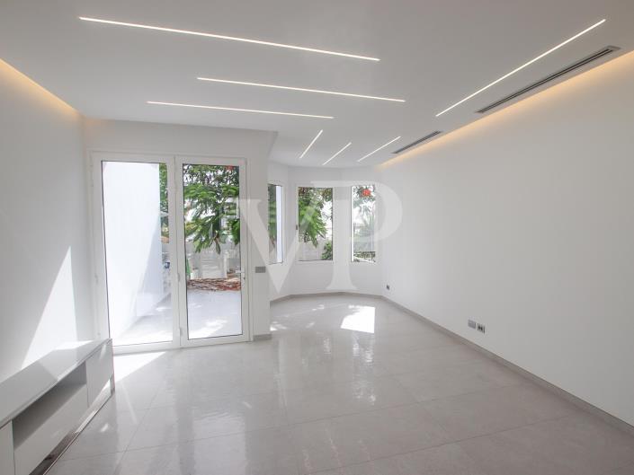 Image No.12-3 Bed Townhouse for sale