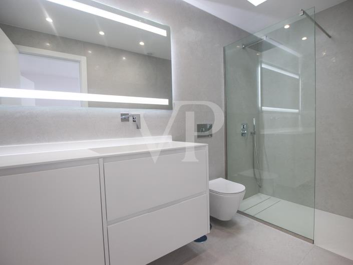 Image No.18-3 Bed Townhouse for sale