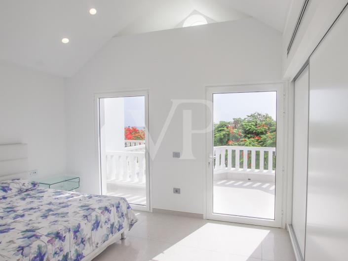 Image No.25-3 Bed Townhouse for sale