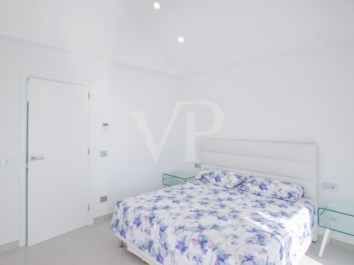 Image No.31-3 Bed Townhouse for sale