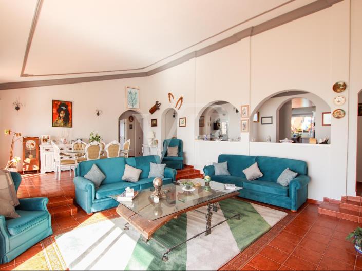 Image No.20-5 Bed Chalet for sale