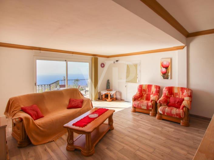 Image No.30-5 Bed Chalet for sale