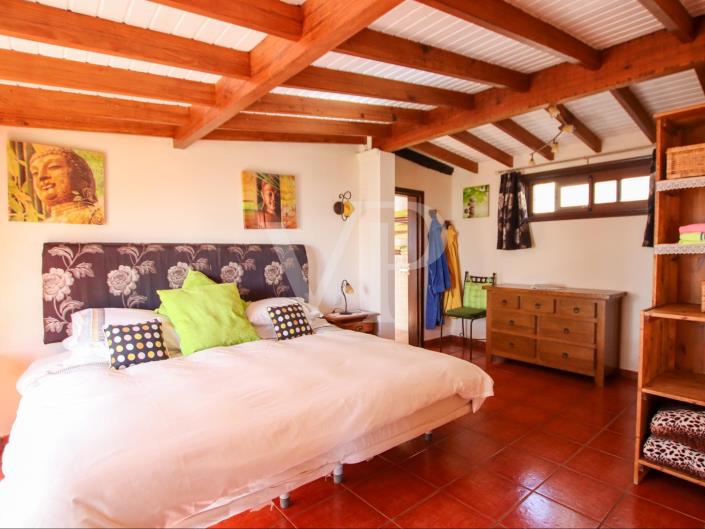 Image No.47-5 Bed Chalet for sale