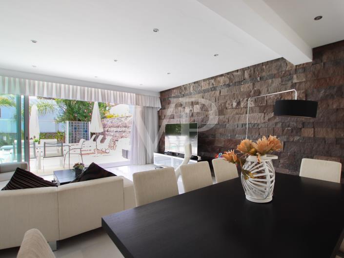 Image No.10-5 Bed Villa for sale