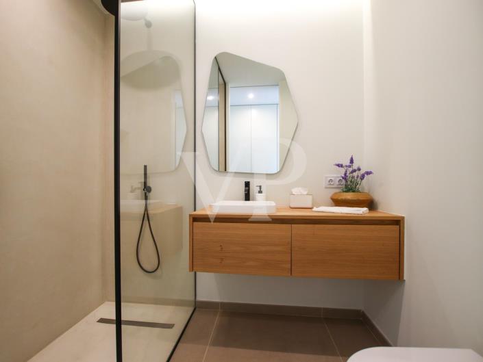 Image No.40-5 Bed Villa for sale