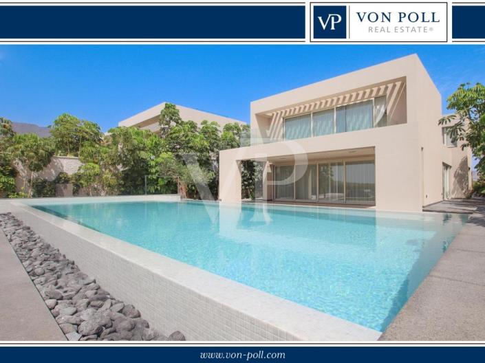 Image No.1-4 Bed Villa for sale