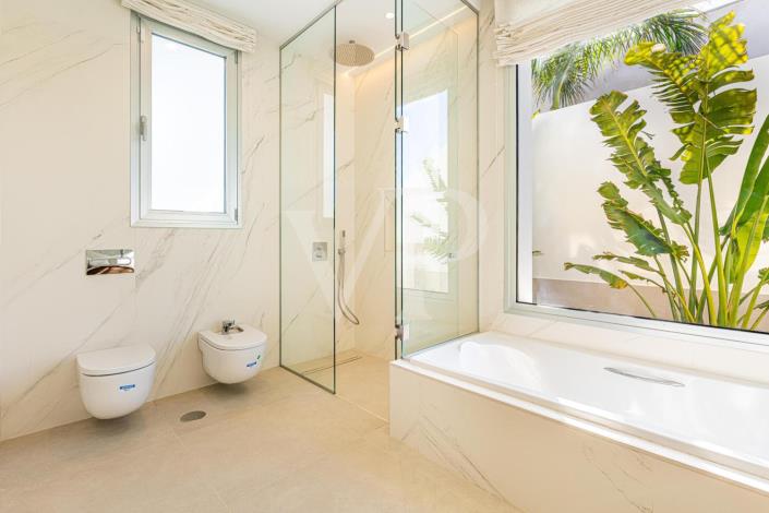 Image No.43-4 Bed Villa for sale