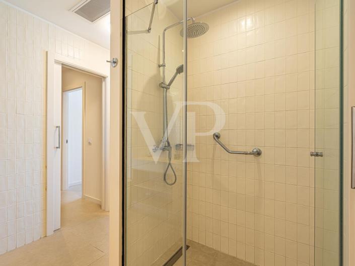 Image No.25-5 Bed Villa for sale