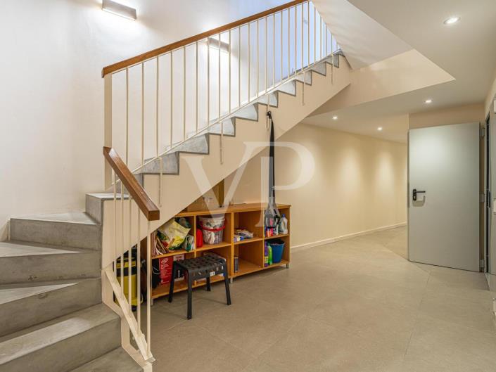 Image No.33-5 Bed Villa for sale