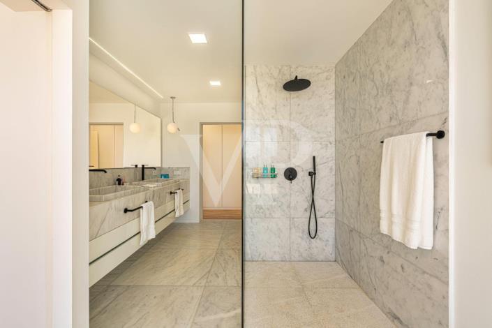 Image No.22-5 Bed Villa for sale