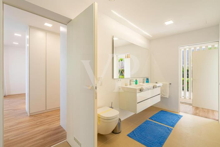 Image No.51-5 Bed Villa for sale