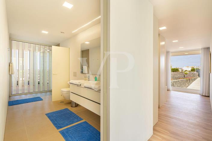 Image No.54-5 Bed Villa for sale