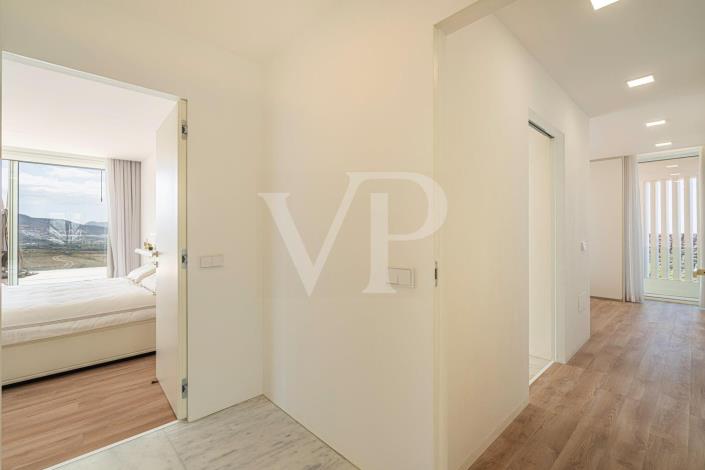 Image No.55-5 Bed Villa for sale