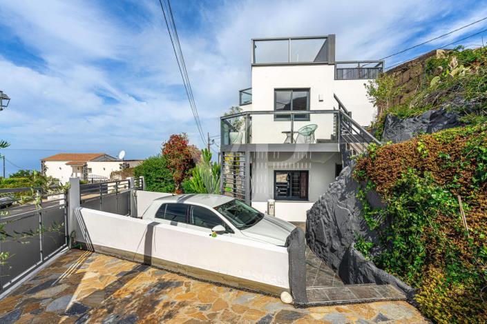 Image No.19-2 Bed Country House for sale