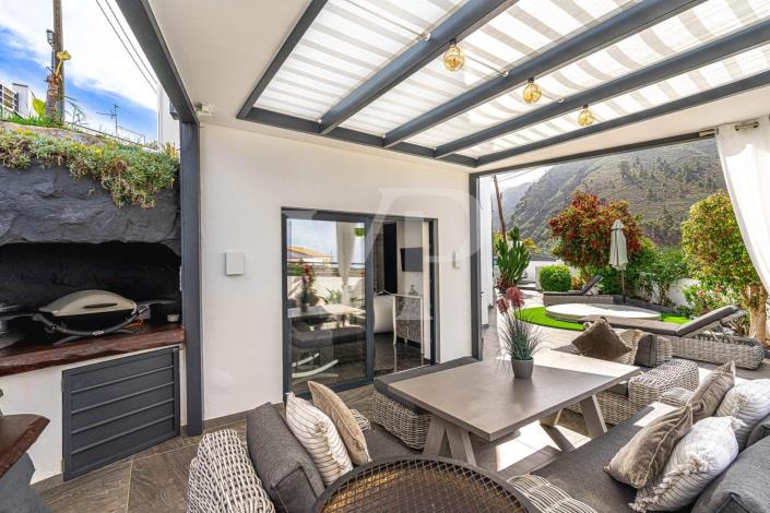 Image No.27-2 Bed Country House for sale