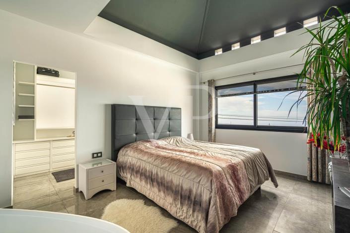 Image No.34-2 Bed Country House for sale