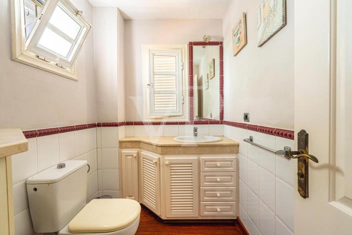 Image No.21-3 Bed Townhouse for sale