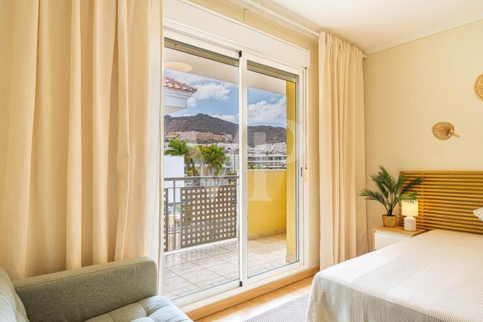 Image No.46-5 Bed Semi-Detached for sale