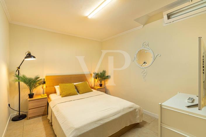 Image No.57-5 Bed Semi-Detached for sale