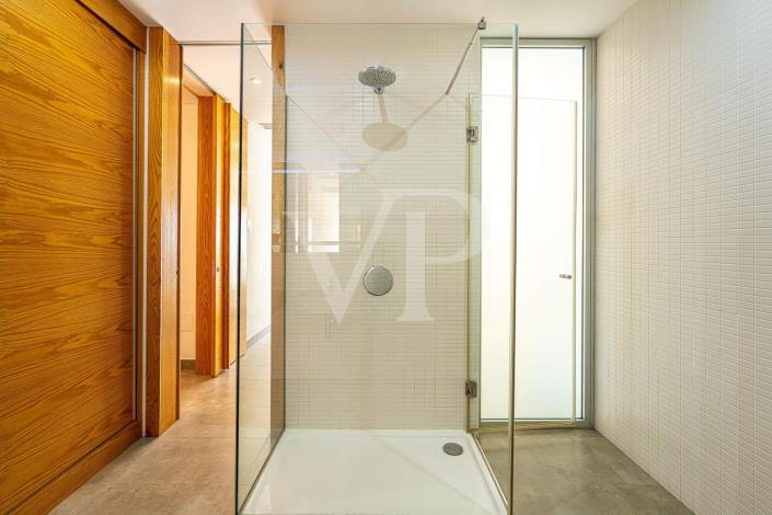 Image No.34-2 Bed Apartment for sale