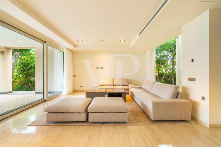 Image No.44-5 Bed Villa for sale