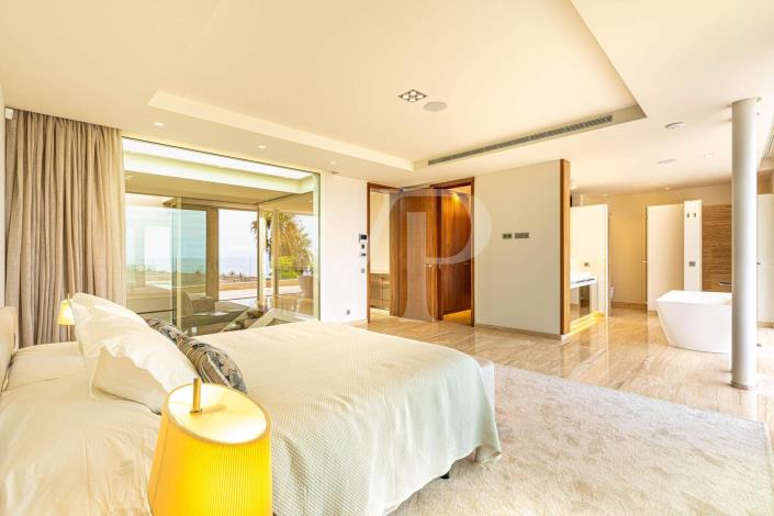 Image No.55-5 Bed Villa for sale