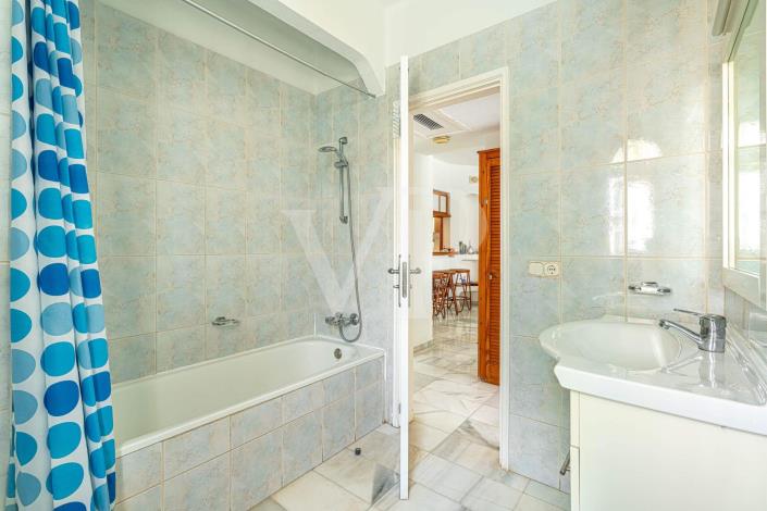 Image No.28-2 Bed Apartment for sale