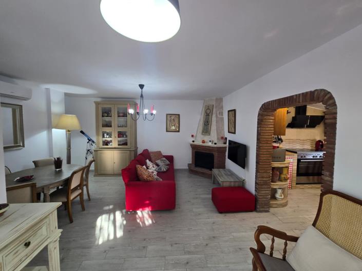 Image No.14-3 Bed Country House for sale