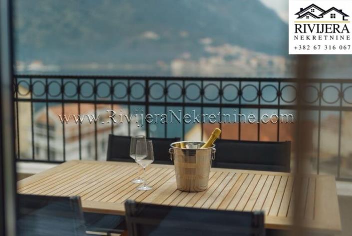 Image No.7-3 Bed Flat for sale