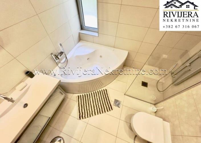 Image No.14-5 Bed Villa for sale