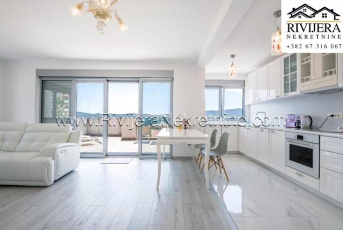 Image No.2-Appartement de 3 chambres à vendre à Tivat