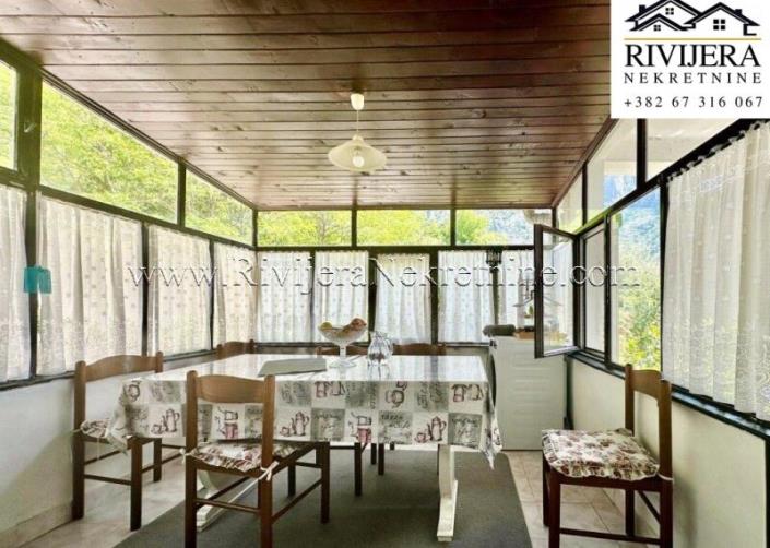 Image No.4-6 Bed House for sale