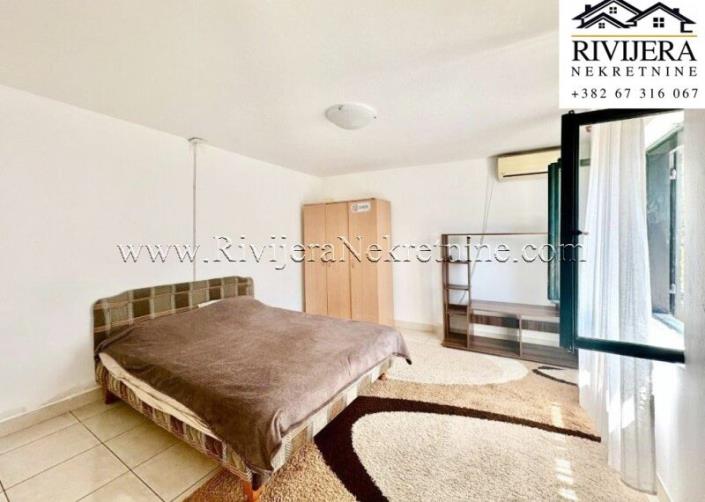 Image No.6-6 Bed House for sale