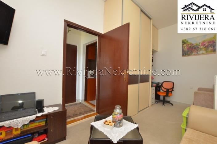 Image No.12-3 Bed House for sale