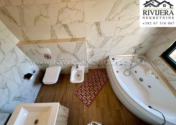 Image No.10-3 Bed House for sale