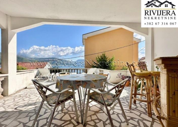 Image No.6-5 Bed House for sale