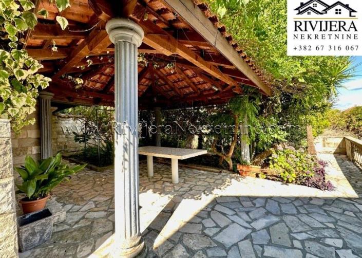 Image No.10-5 Bed House for sale