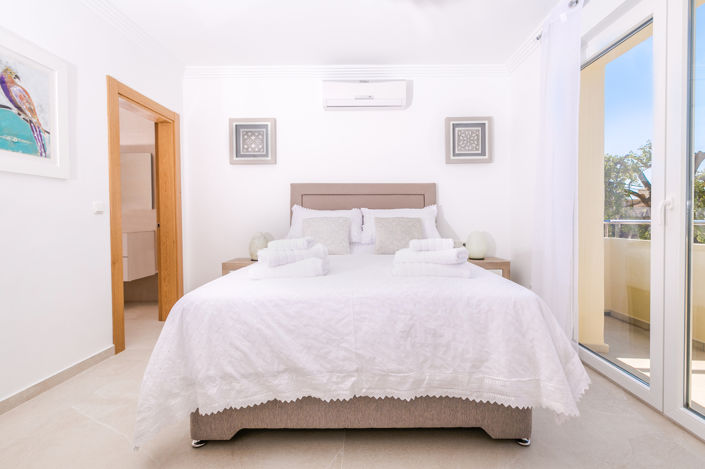 Image No.29-6 Bed Villa for sale