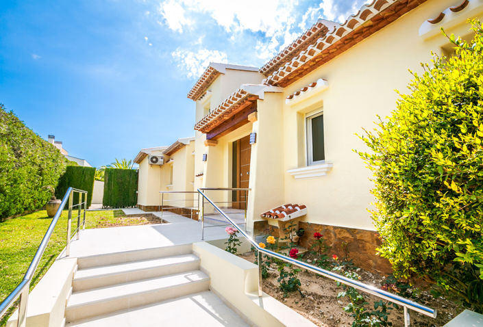 Image No.8-6 Bed Villa for sale