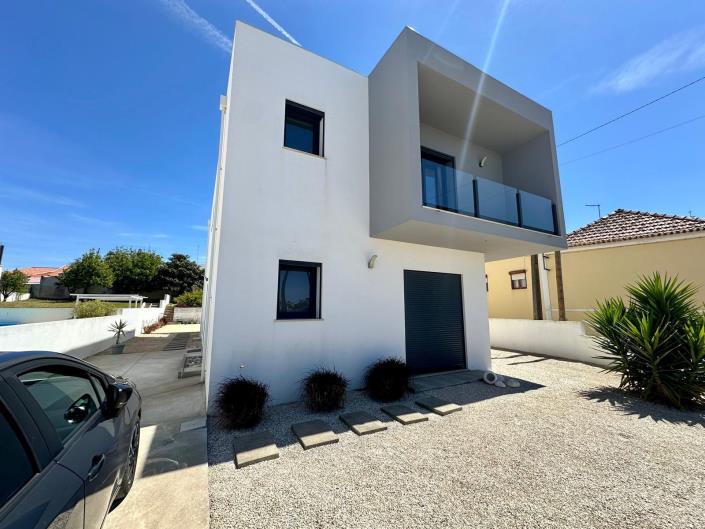 Image No.4-4 Bed House for sale