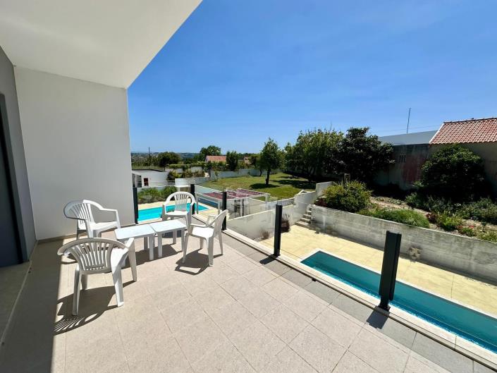 Image No.11-4 Bed House for sale