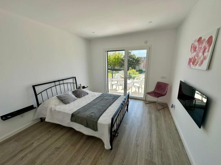 Image No.12-4 Bed House for sale