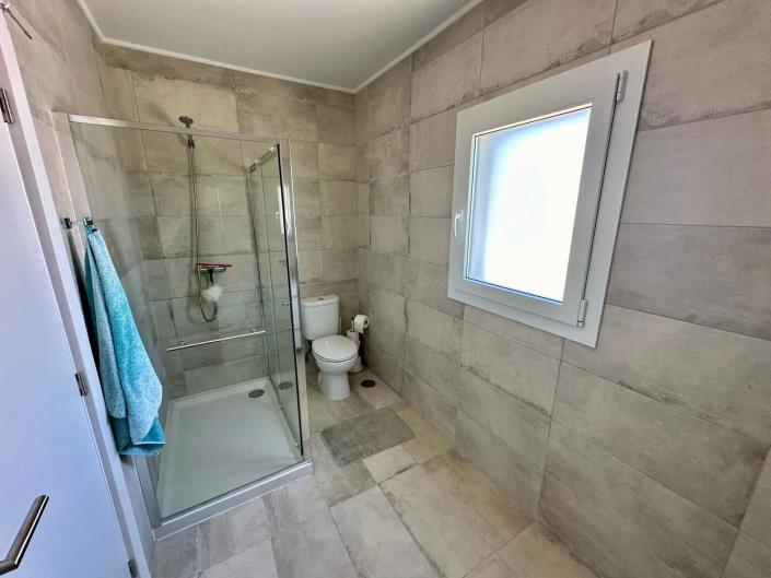 Image No.14-4 Bed House for sale