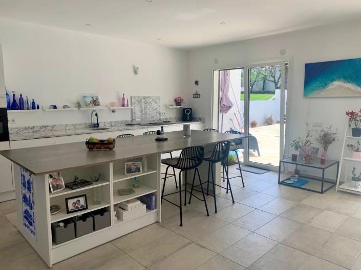 Image No.22-4 Bed House for sale