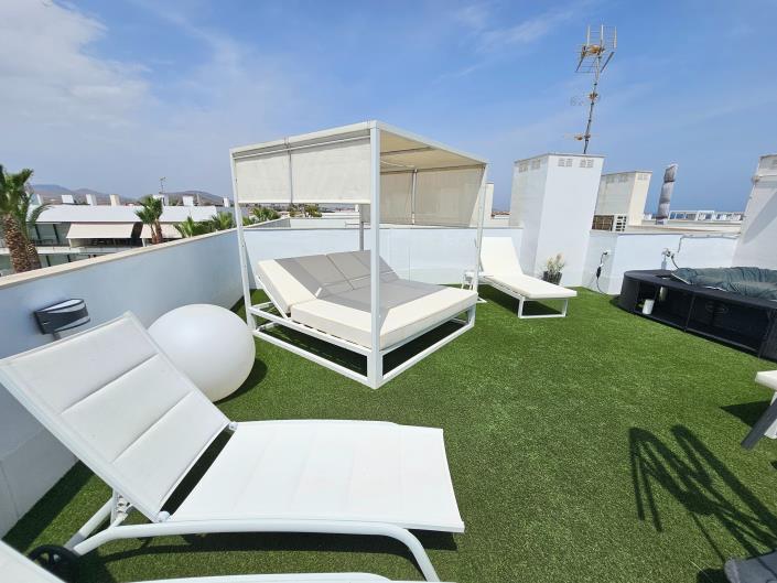 Image No.25-3 Bed Penthouse for sale