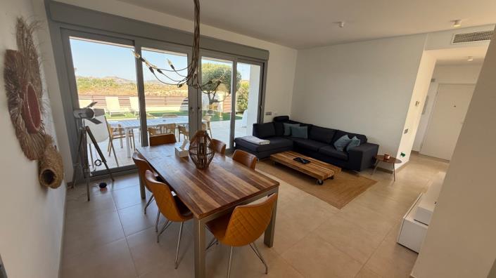 Image No.9-3 Bed Villa / Detached for sale