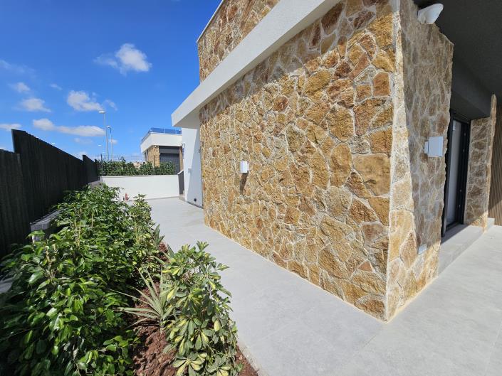 Image No.2-3 Bed Villa / Detached for sale