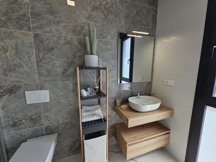 Image No.14-3 Bed Villa / Detached for sale