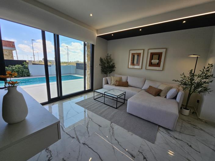 Image No.16-3 Bed Villa / Detached for sale